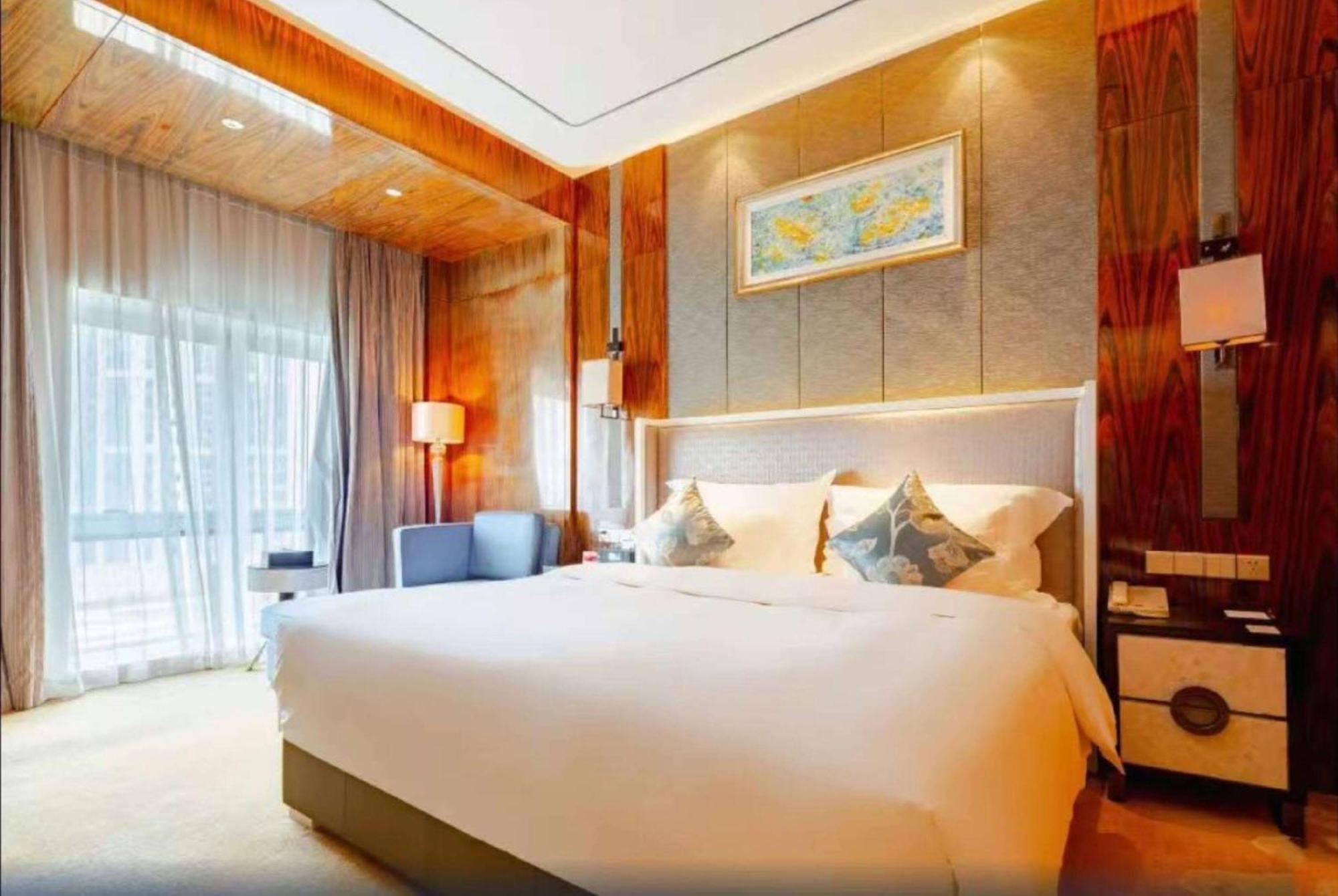 Ramada Plaza Liuzhou Liudong Hotel Exterior photo